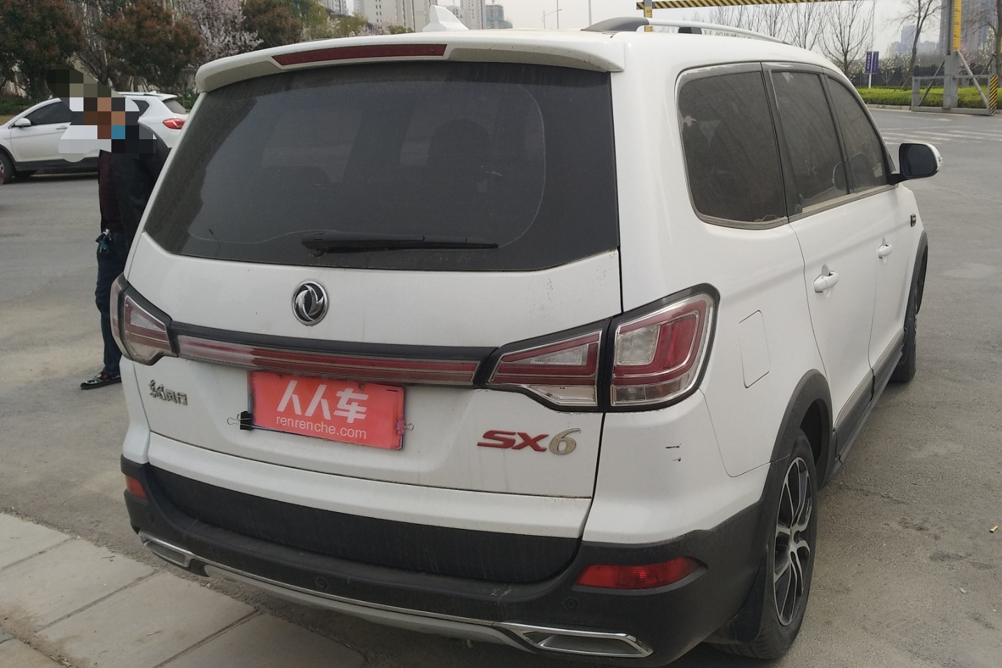 东风风行sx6 2016款 1.6l 自动 豪华型 (国Ⅴ)