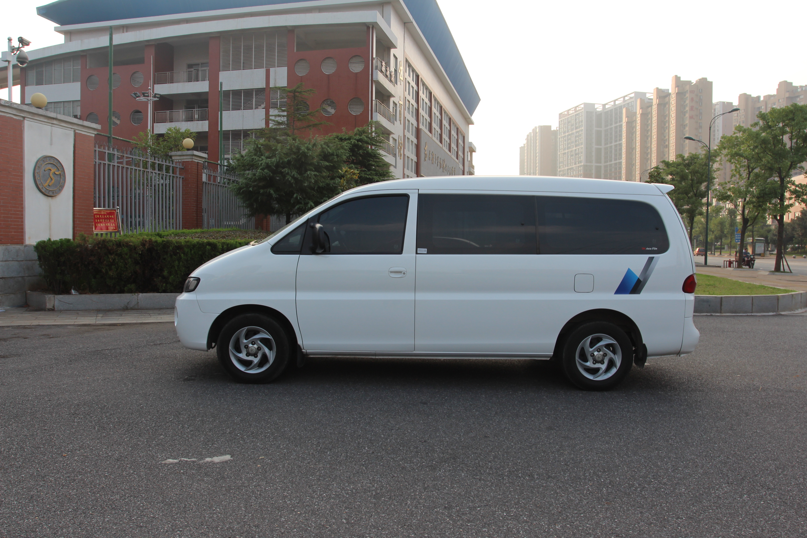 瑞风 2012款 1.8L穿梭 长轴标准型高清图片