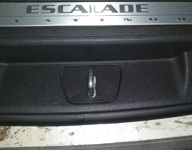 凯迪拉克凯雷德ESV [进口] 2013款 6.2L 自动 四驱 铂金版加长型 