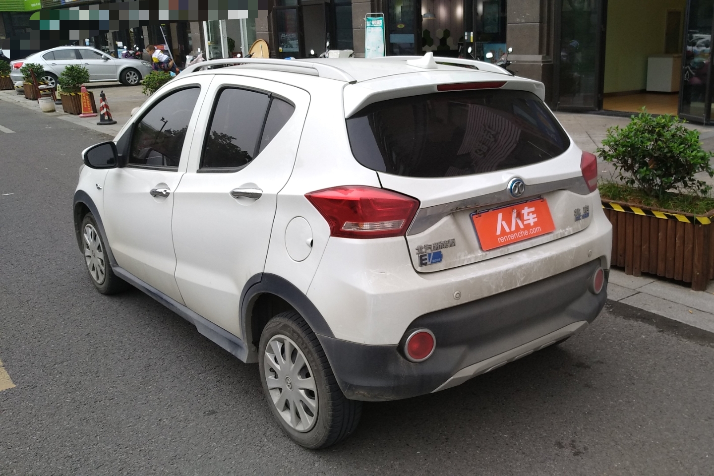 北汽新能源新能源ec1802017款自动灵动版纯电动