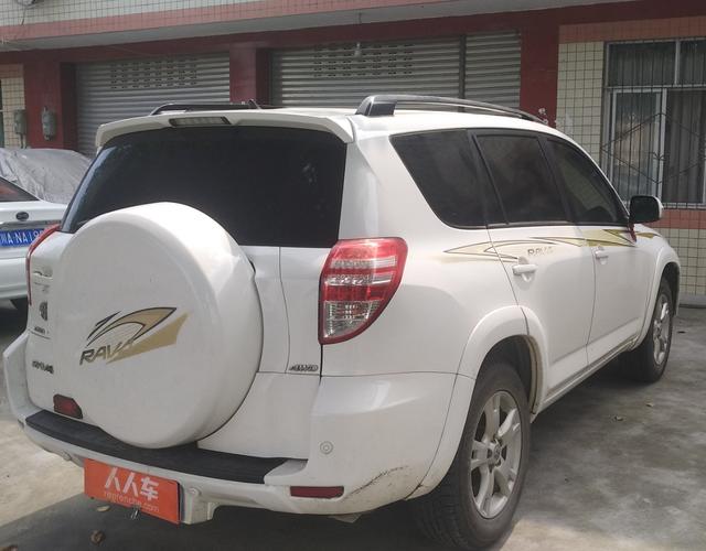 丰田RAV4 2011款 2.4L 手动 四驱 豪华型 (国Ⅳ) 