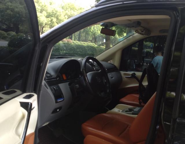 奔驰唯雅诺 2011款 2.5L 自动 7座 汽油 豪华版 (国Ⅳ) 