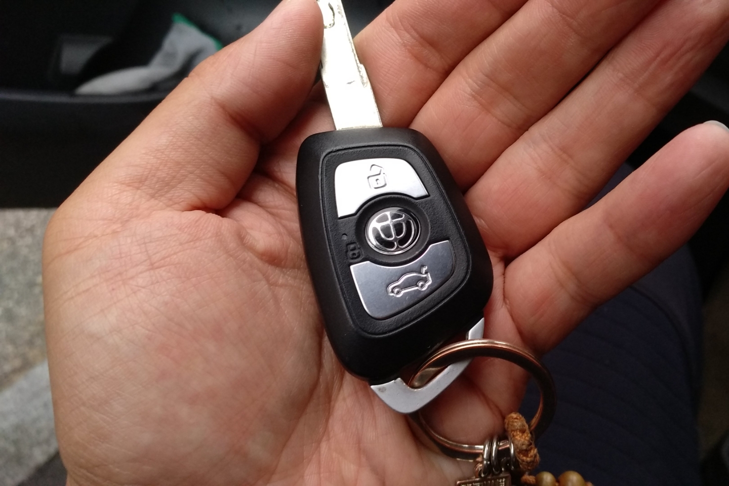 中华v52014款16l手动前驱舒适型国Ⅴ