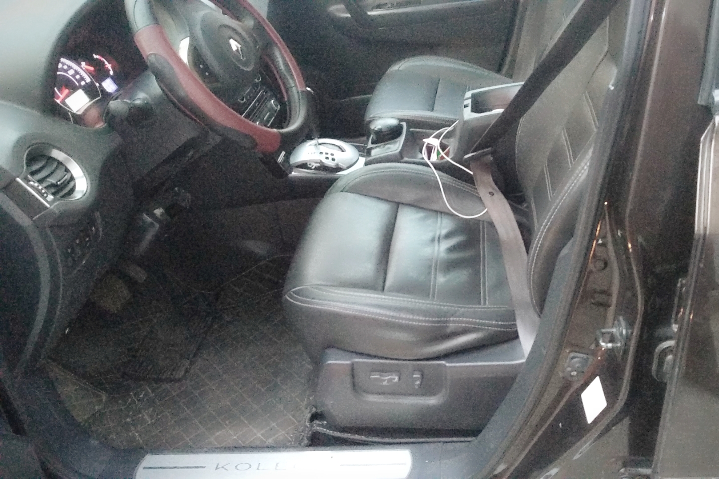 雷诺科雷傲 [进口] 2014款 2.5L 自动 前驱 舒适版 