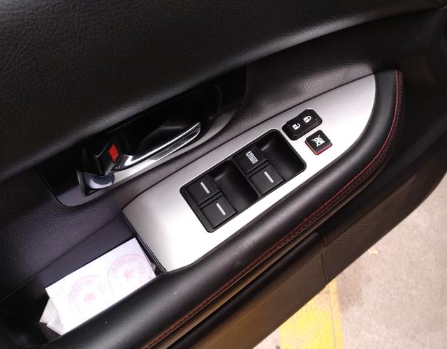 比亚迪S6 2014款 1.5T 手动 前驱 豪华型 (国Ⅳ) 