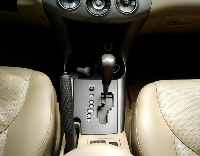 丰田RAV4 2011款 2.4L 自动 四驱 豪华型 (国Ⅳ) 