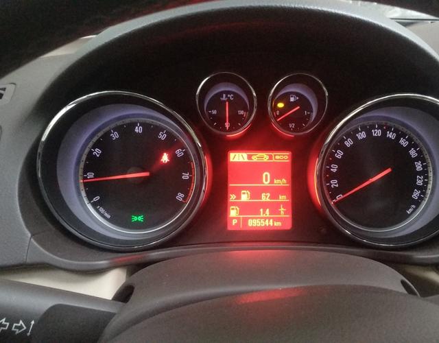 欧宝英速亚旅行 [进口] 2013款 2.0T 自动 汽油 豪华型 