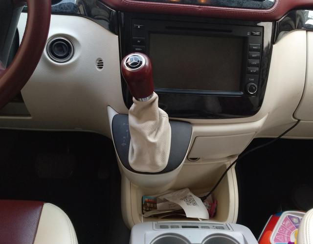 奔驰威霆 2013款 3.0L 自动 9座 汽油 商务版 (国Ⅳ) 
