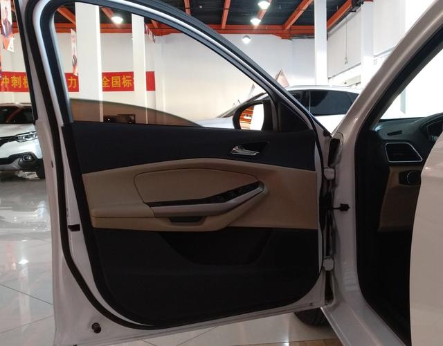福特福睿斯 2015款 1.5L 自动 舒适型 (国Ⅴ) 