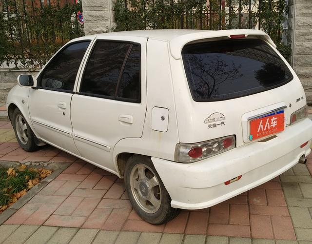 天津一汽夏利N3 2004款 1.3L 手动 两厢轿车 基本型 (国Ⅲ) 