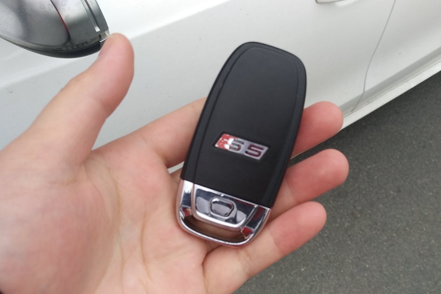 奥迪s5掀背进口2012款30t自动