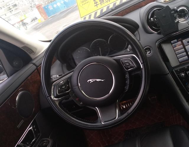 捷豹XJ L [进口] 2015款 2.0T 自动 汽油 全景商务版 (欧Ⅳ) 