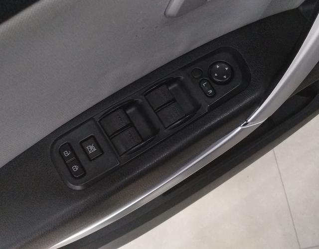 奔腾X80 2013款 2.0L 自动 前驱 舒适型 (国Ⅳ) 