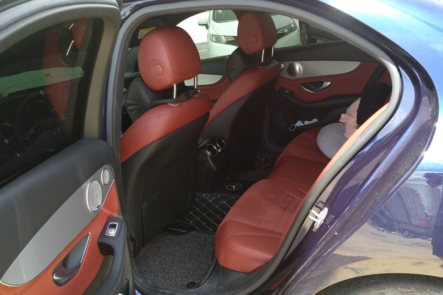 奔驰c级 c200 2018款 2.0t 自动 运动版 (国Ⅴ)