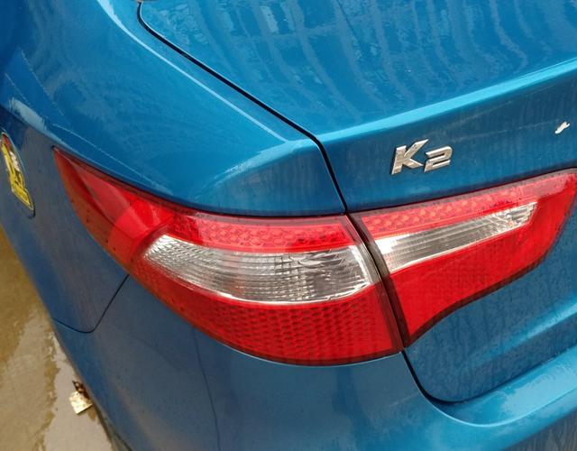 起亚K2 2011款 1.6L 自动 4门5座三厢车 Premium (国Ⅳ) 
