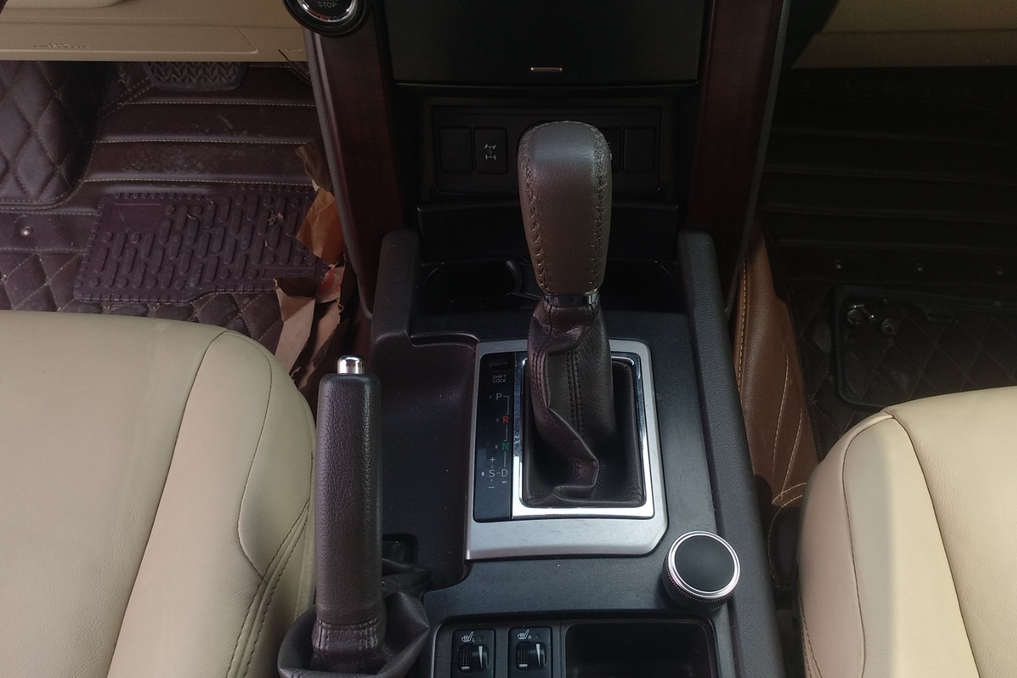 丰田普拉多 2014款 4.0L 自动 四驱 TX-L (国Ⅳ) 