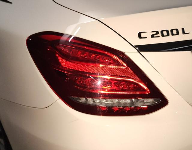 奔驰C级 C200L 2017款 2.0T 自动 改款运动版 (国Ⅴ) 