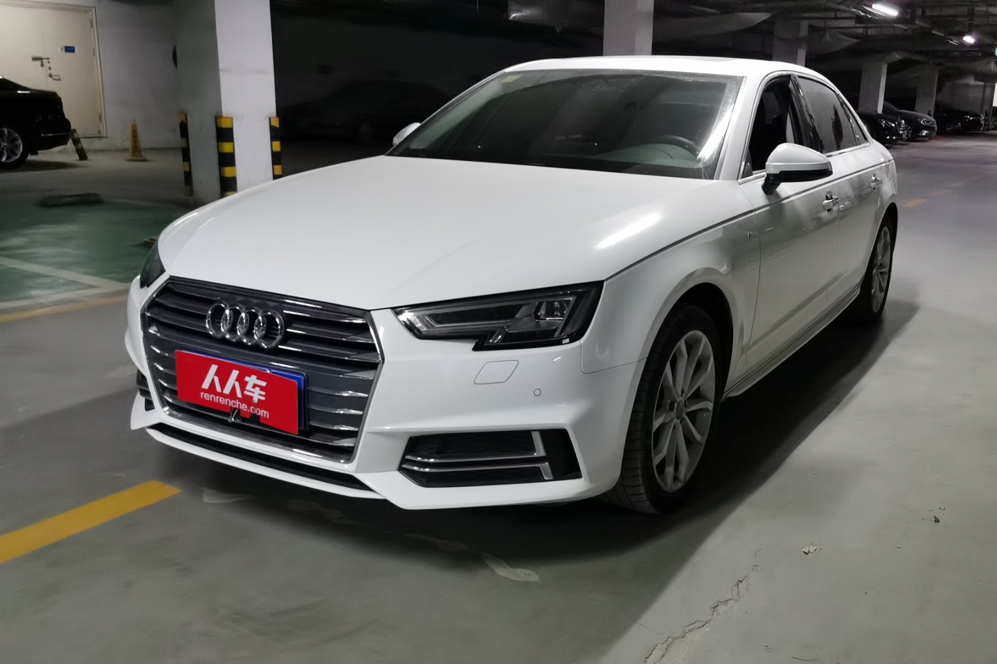 奥迪a4l2018款20t自动30周年时尚型国Ⅴ