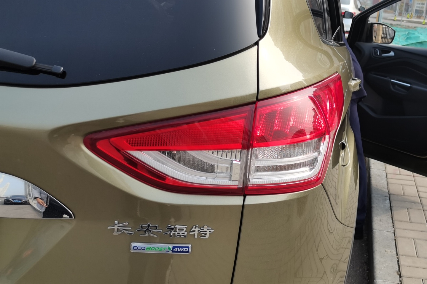 福特翼虎 2015款 1.5T 自动 四驱 精英型 (国Ⅴ) 