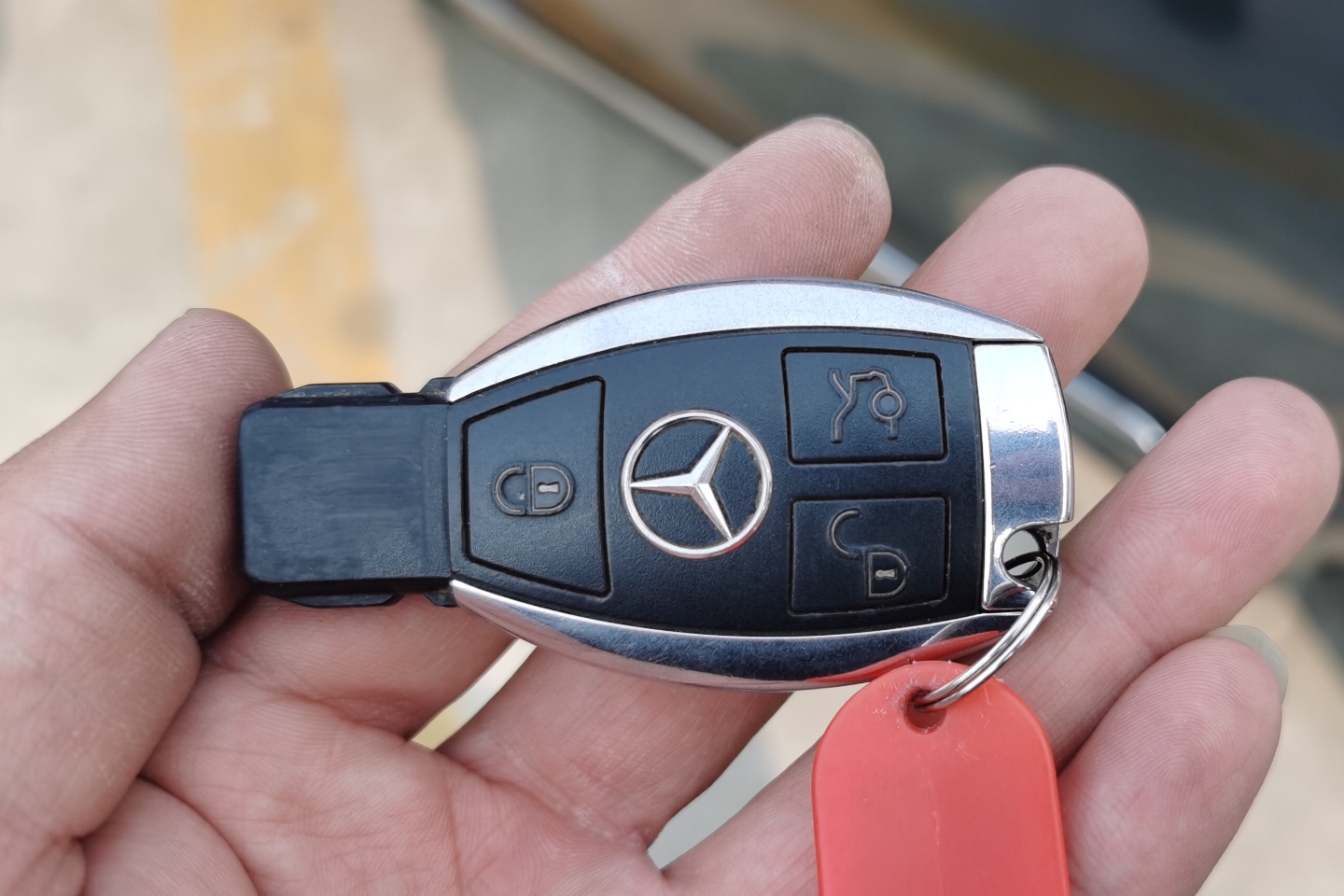 奔驰c级c2002011款18t自动时尚型国Ⅳ