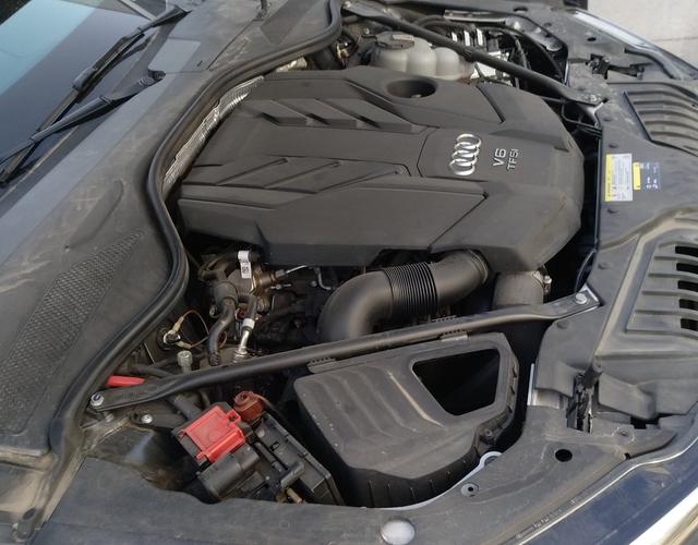 奥迪A8L 55 [进口] 2018款 3.0T 自动 汽油 投放版尊享型 
