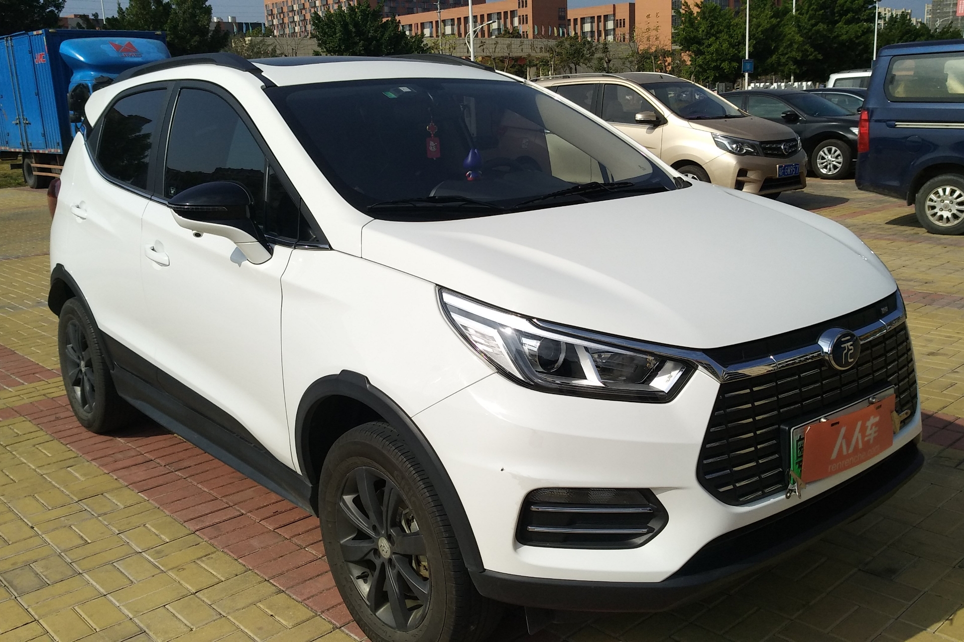 比亚迪元ev3602018款自动智联炫酷型纯电动