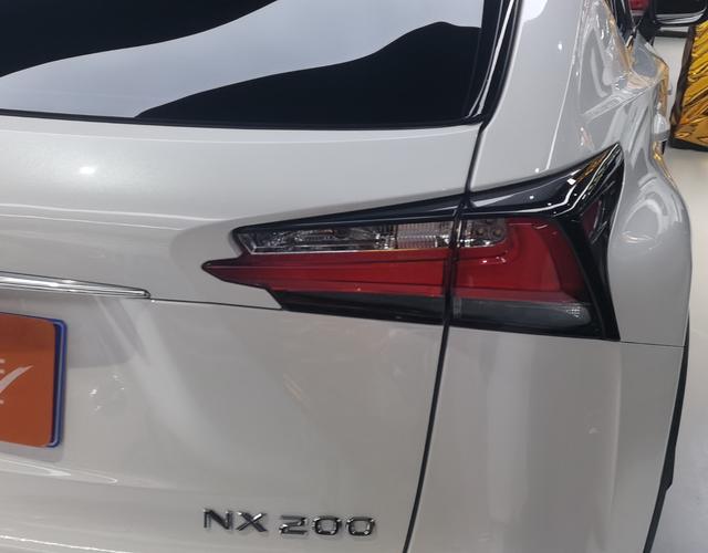 雷克萨斯NX 200 [进口] 2016款 2.0L 自动 锋尚版 