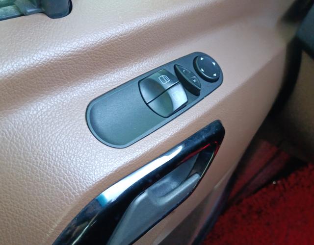 奔驰Sprinter [进口] 2009款 3.5L 自动 9座 增配版 