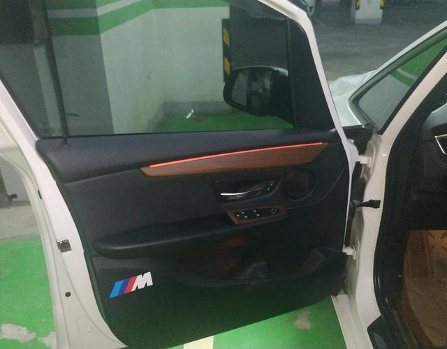 宝马2系旅行 218i [进口] 2015款 1.5T 自动 运动设计套装 