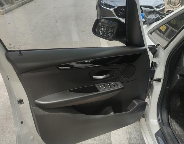 宝马2系旅行 218i 2016款 1.5T 自动 运动设计套装 (国Ⅴ) 