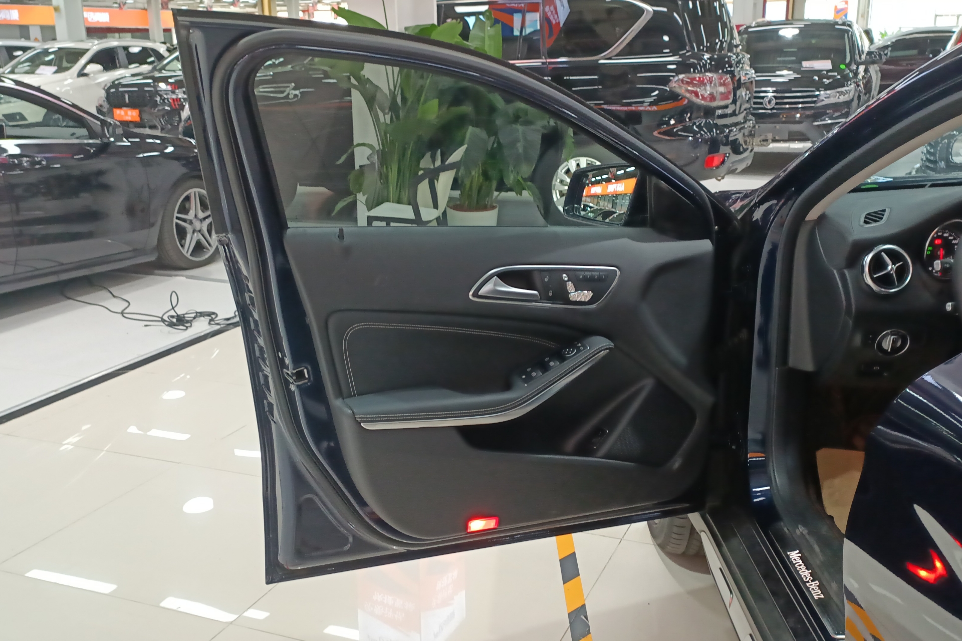 奔驰GLA 220 2017款 2.0T 自动 豪华型 (国Ⅴ) 
