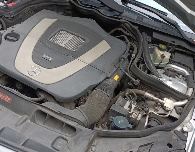 奔驰C级旅行 C300 [进口] 2010款 3.0L 自动 汽油 