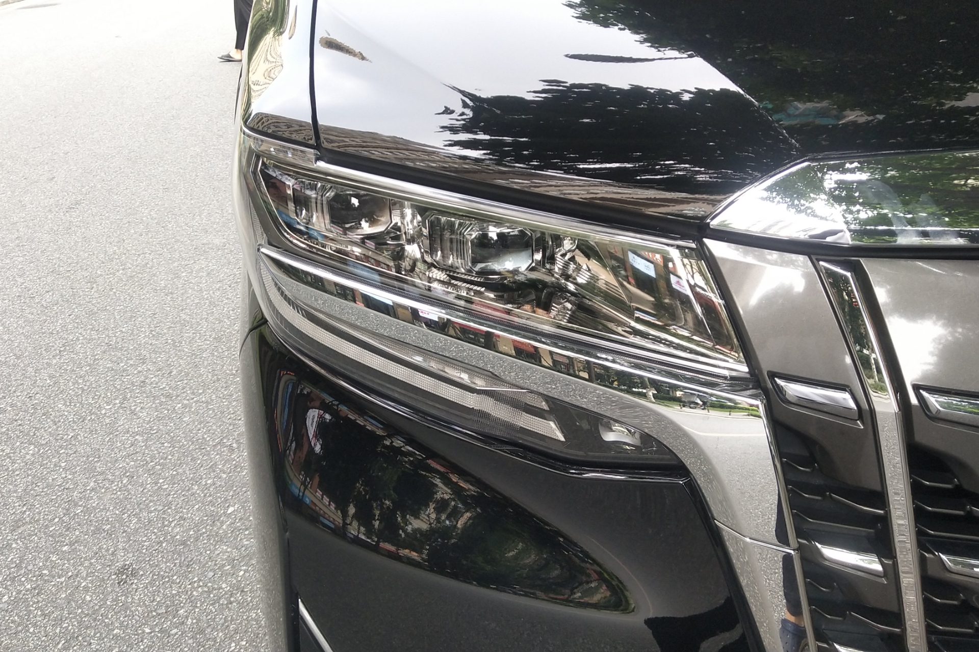 丰田埃尔法 [进口] 2018款 3.5L 自动 7座 改款尊贵版 