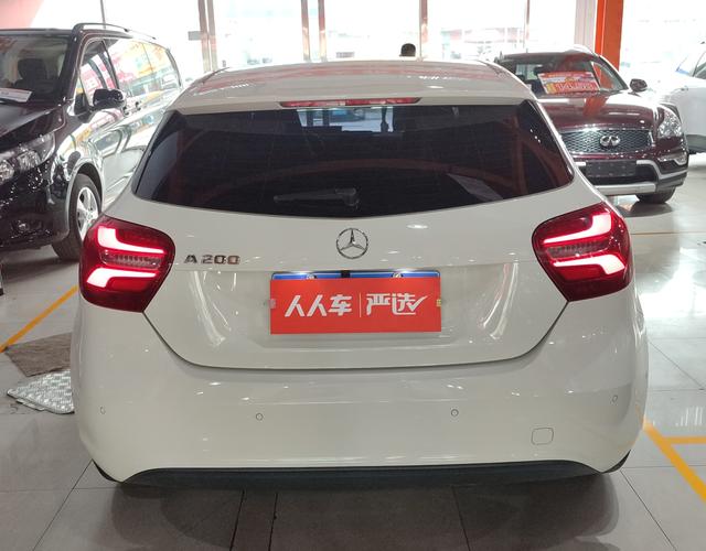 奔驰A级 A200 [进口] 2017款 1.6T 自动 汽油 动感型 