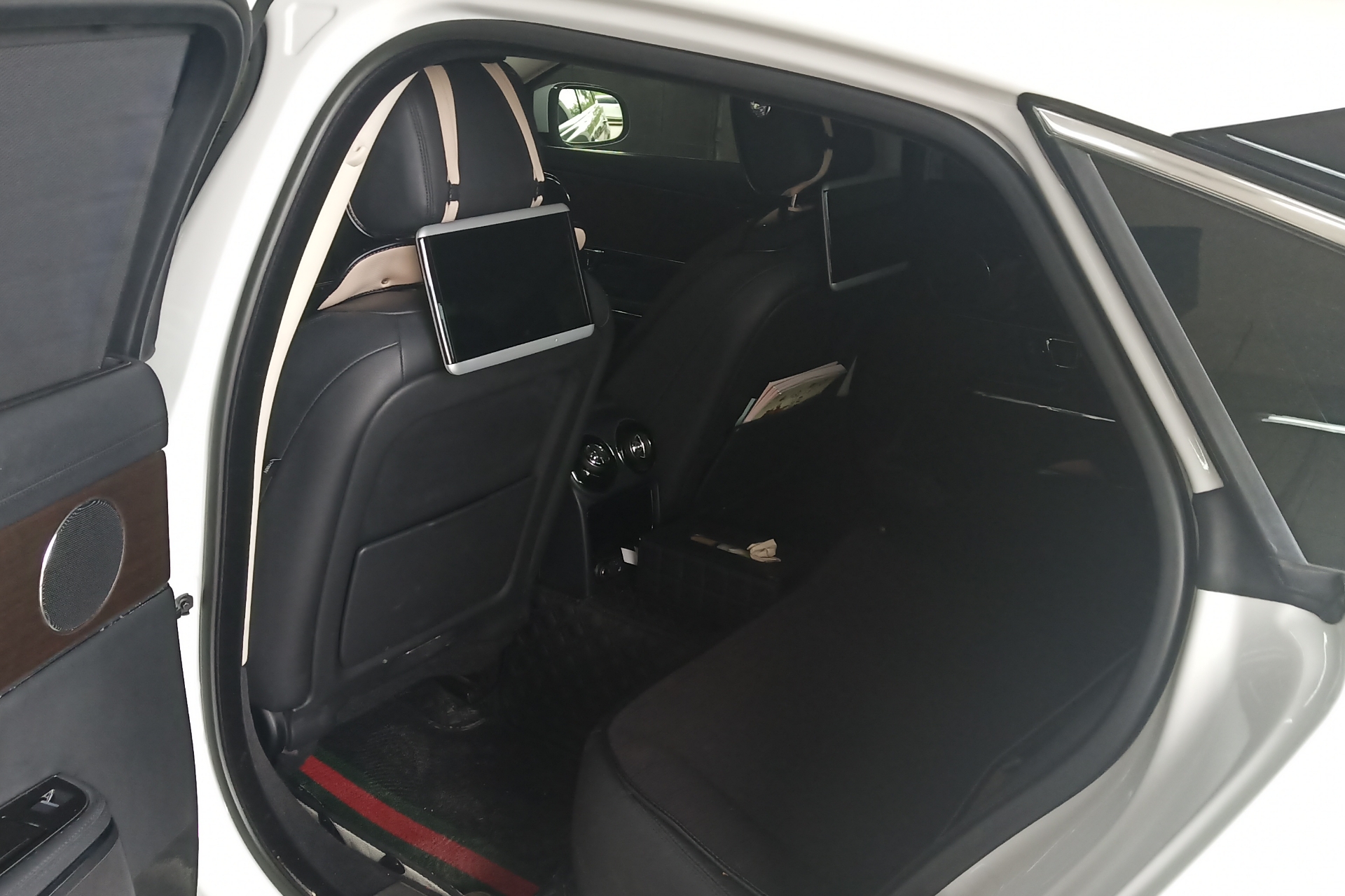 捷豹XJ L [进口] 2016款 2.0T 自动 汽油 典雅商务版 
