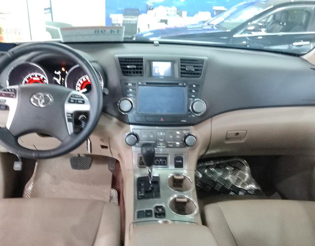 丰田汉兰达 2011款 2.7L 自动 前驱 豪华版 (国Ⅳ) 