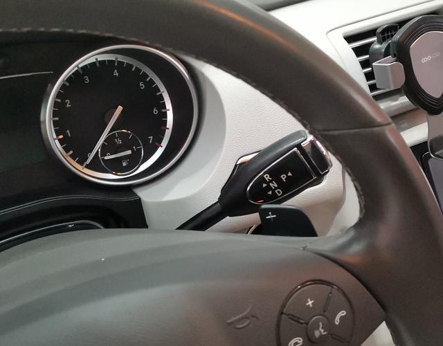 奔驰R级 R400 [进口] 2014款 3.0T 自动 汽油 商务型 (欧Ⅳ) 