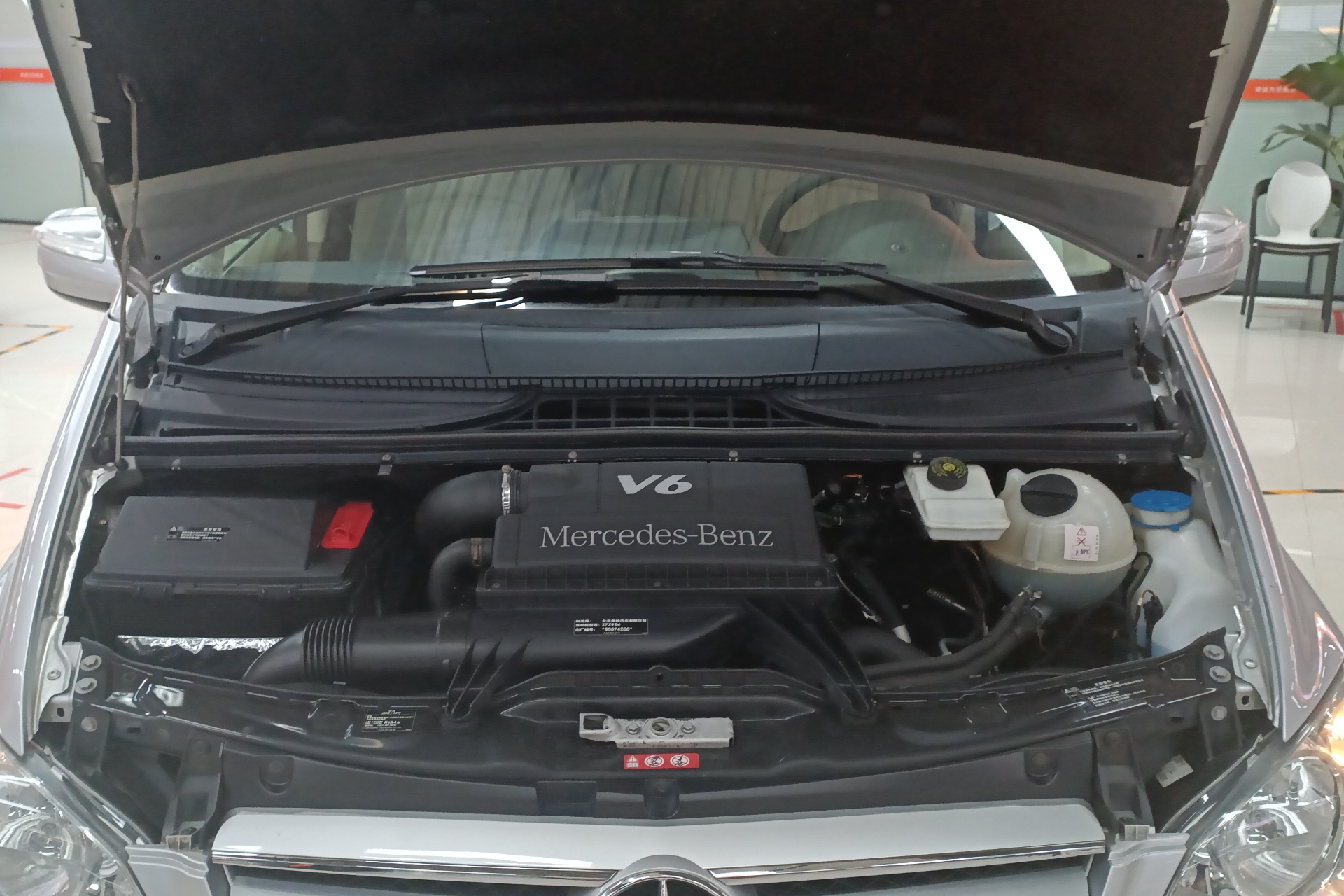 奔驰唯雅诺 2011款 2.5L 自动 7座 汽油 尊贵版 (国Ⅳ) 