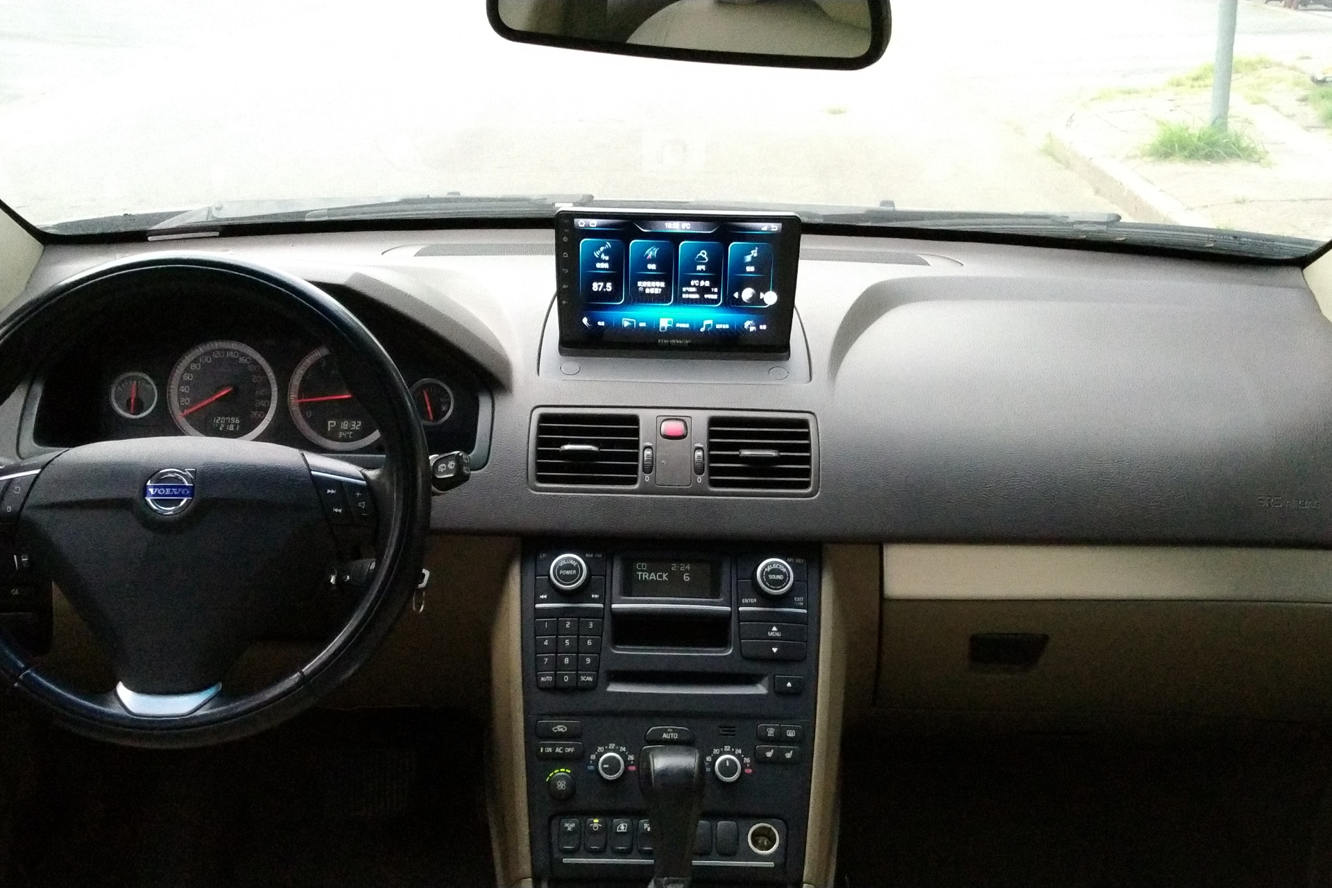 沃尔沃XC90 T5 [进口] 2013款 2.5T 自动 四驱 汽油 豪华版 