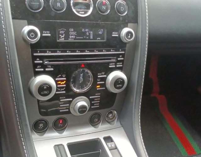 阿斯顿马丁V8 [进口] 2011款 4.7L 自动 Sportshift Coupe 