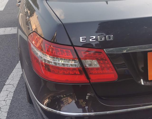 奔驰E级 E260 [进口] 2010款 1.8T 自动 汽油 时尚型 