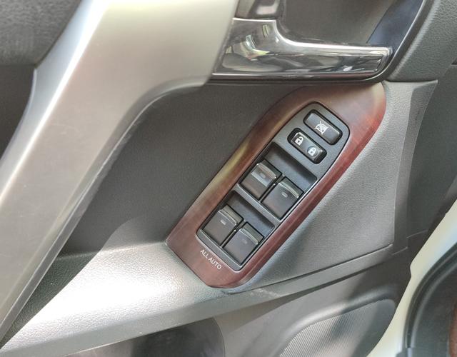 丰田普拉多 2014款 4.0L 自动 四驱 TX-L (国Ⅳ) 