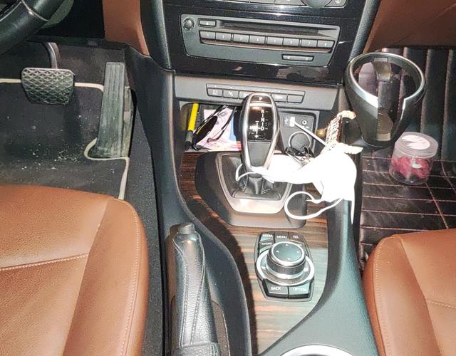 宝马X1 xDrive20i 2014款 2.0T 自动 四驱 汽油 X设计套装 (国Ⅴ) 