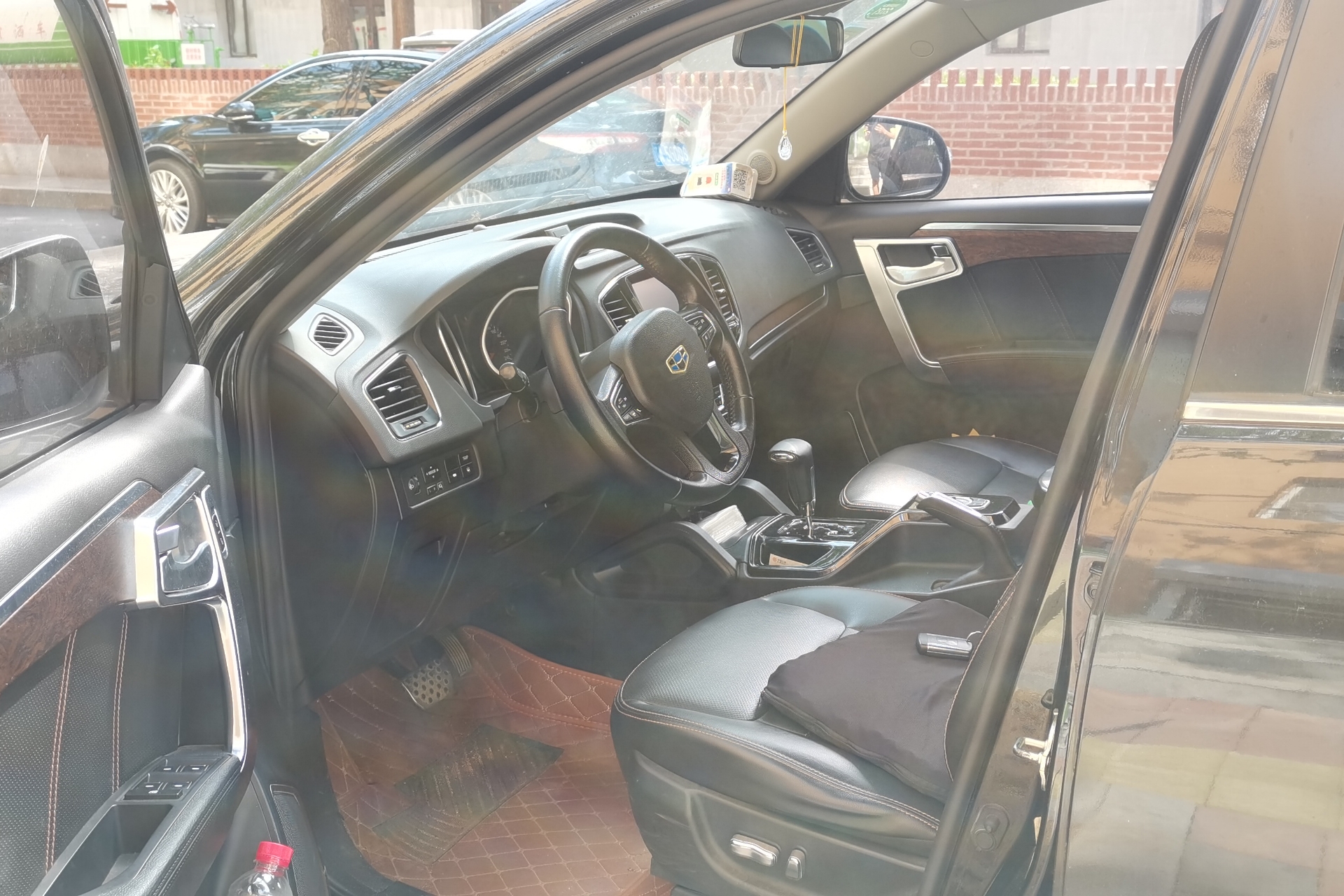 吉利豪情SUV 2014款 2.4L 自动 尊贵型 (国Ⅴ) 