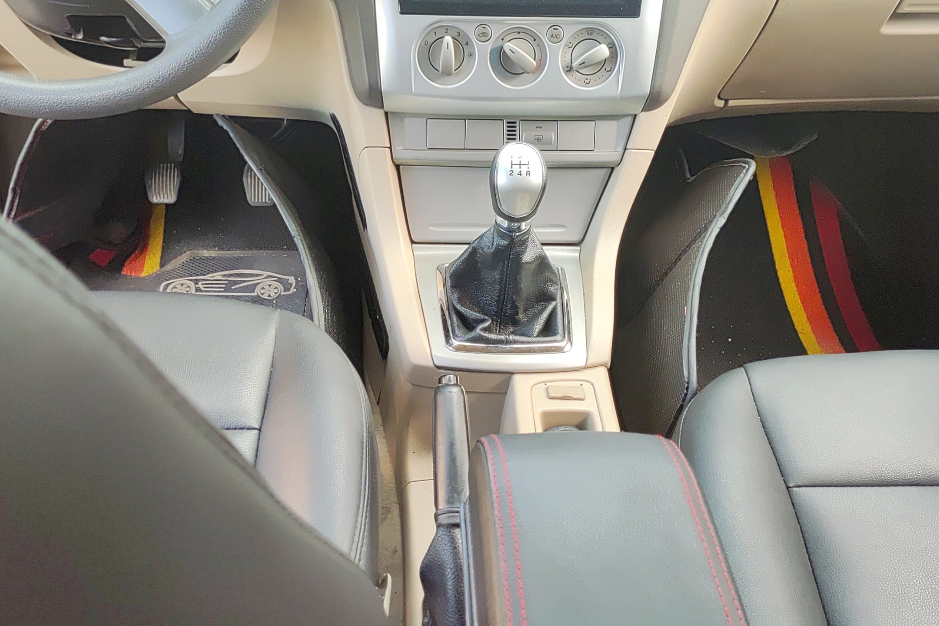 福特福克斯 2011款 1.8L 手动 三厢轿车 经典型 (国Ⅳ) 