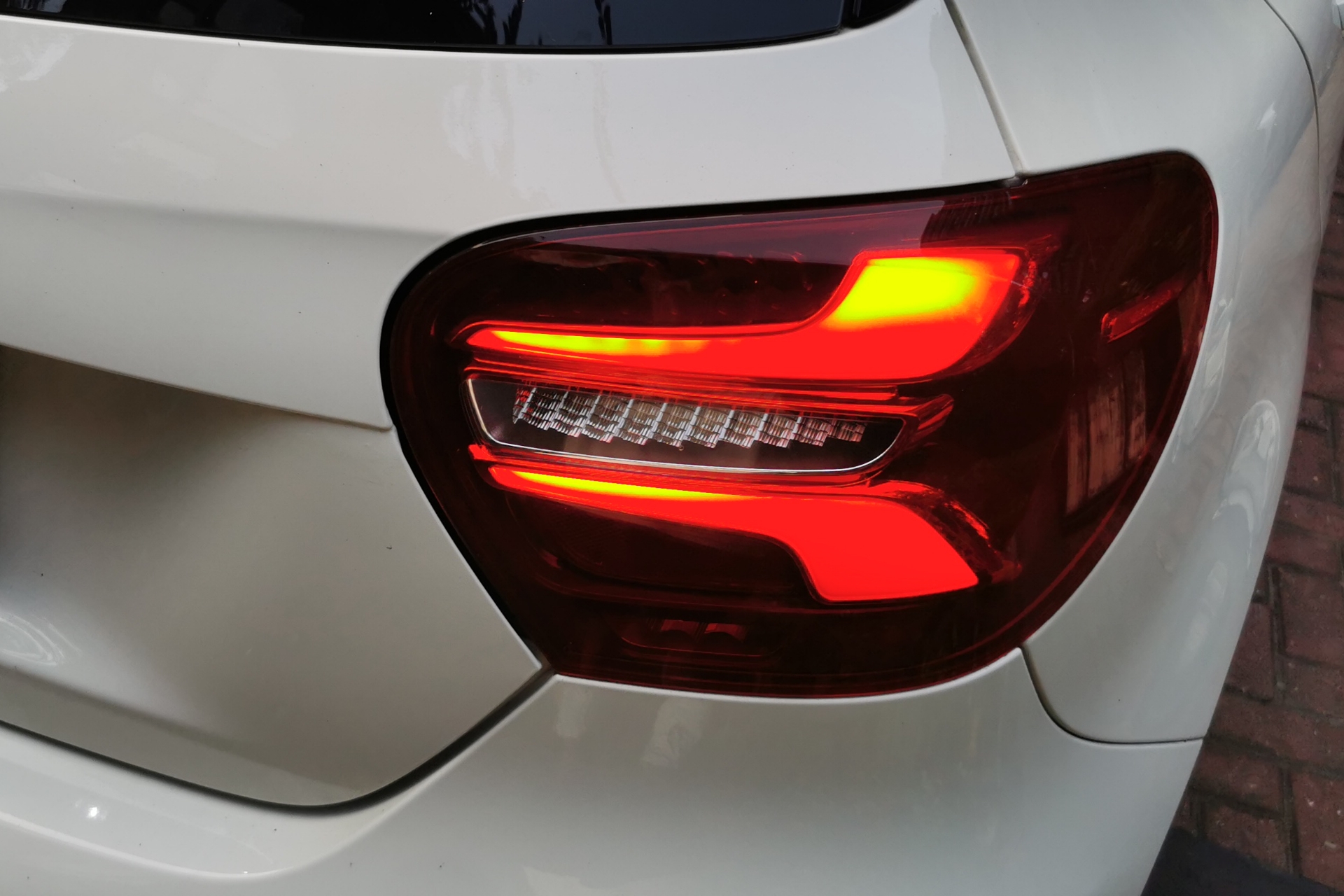 奔驰A级 A200 [进口] 2017款 1.6T 自动 汽油 运动型 