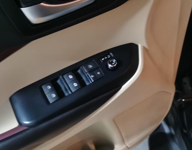 丰田汉兰达 2015款 3.5L 自动 四驱 豪华版 (国Ⅴ) 