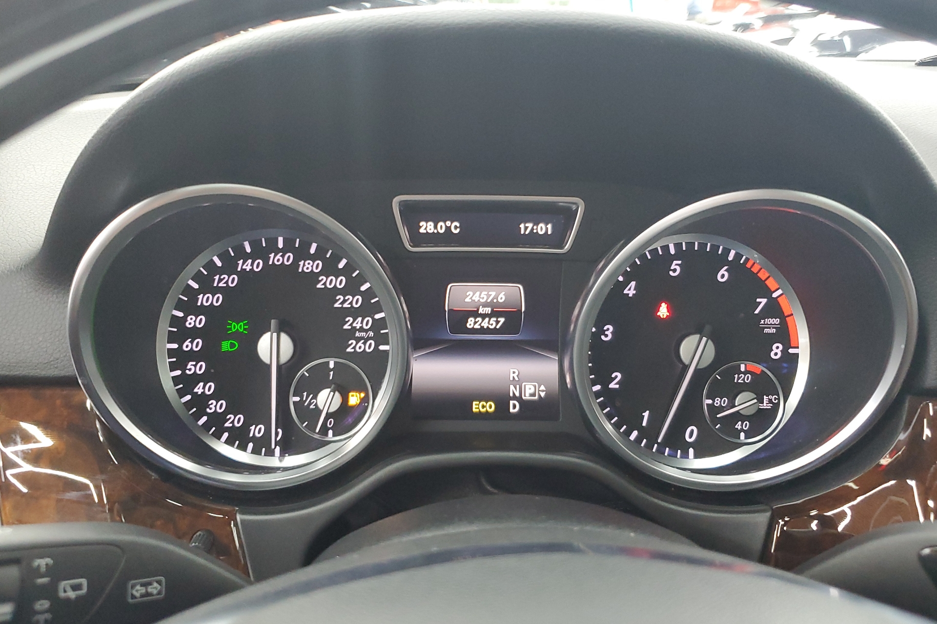 奔驰M级 ML400 [进口] 2014款 3.0T 自动 汽油 豪华型 (欧Ⅳ) 