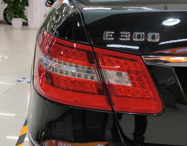 奔驰E级 E300 [进口] 2009款 3.0L 自动 汽油 时尚型 