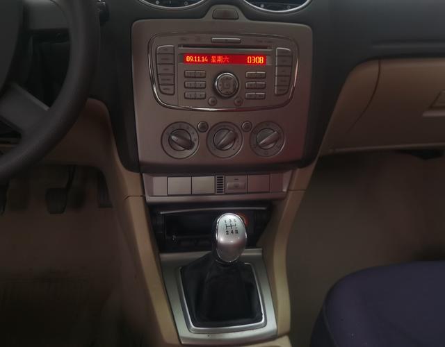 福特福克斯 2009款 1.8L 手动 三厢轿车 舒适型 (国Ⅳ) 